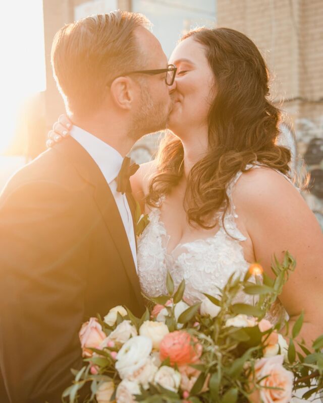 Dreaming about spring weddings on this snowy day.

@propellercoffeeco 
@propellercoffeeevents